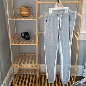 OUBER workout joggers, tapered ankle cuffs, women’s small gray and white